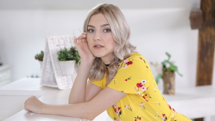 Eva Elfie Bio Age, Career, Net Worth, Height, Education, Boyfriend & More