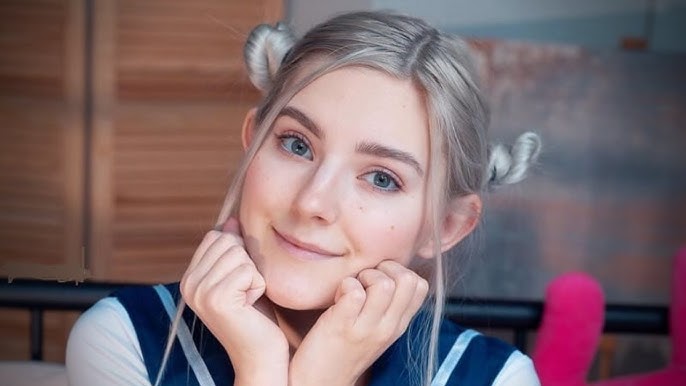 Eva Elfie Bio Age, Career, Net Worth, Height, Education, Boyfriend & More